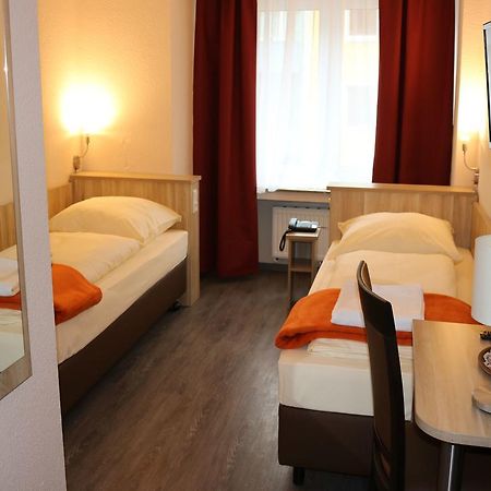 Hotel Paris Дюссельдорф Экстерьер фото